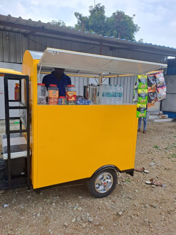 Loader E-Rickshaw Shop